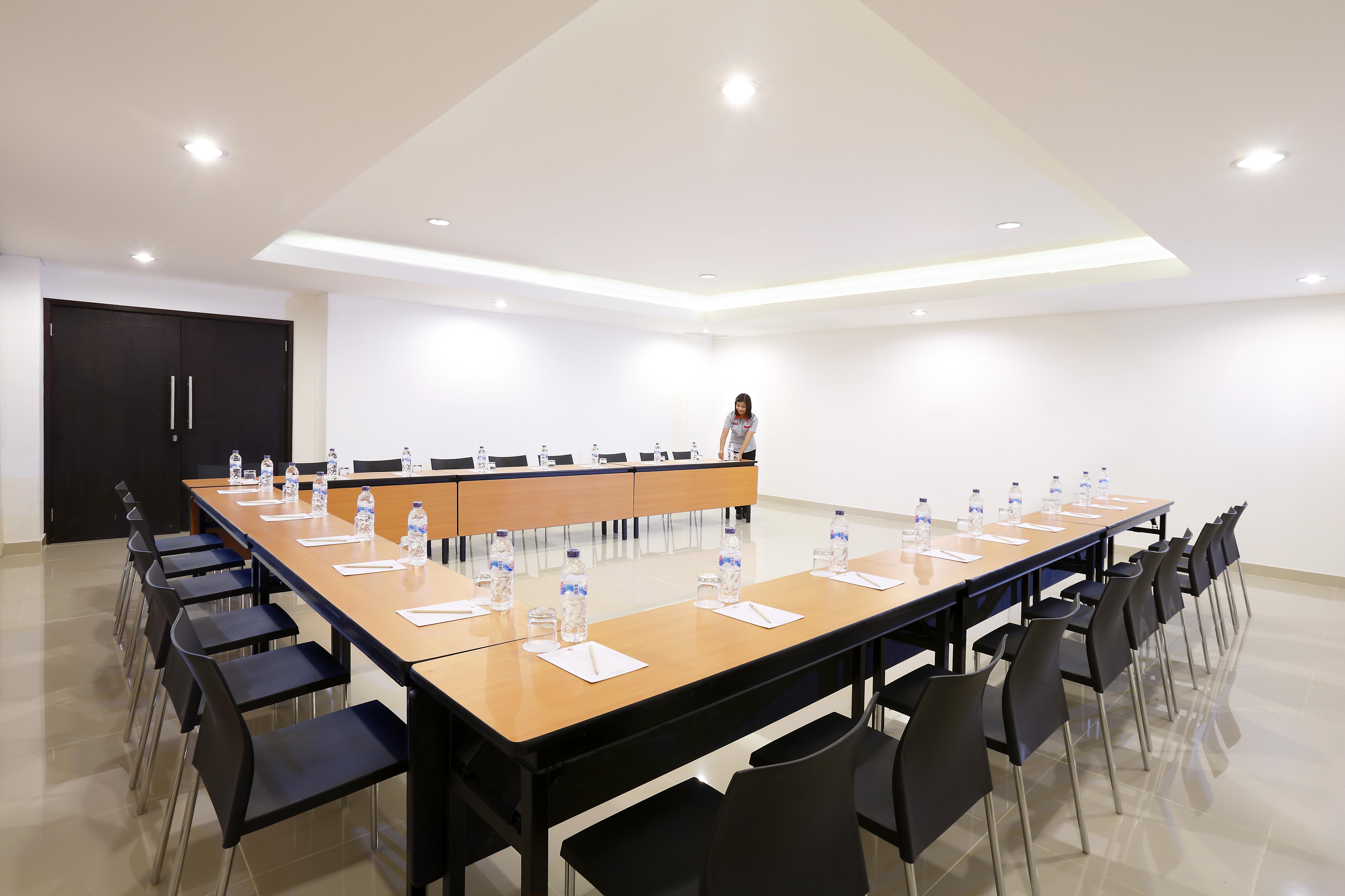 Amaris Hotel Ponorogo Kültér fotó
