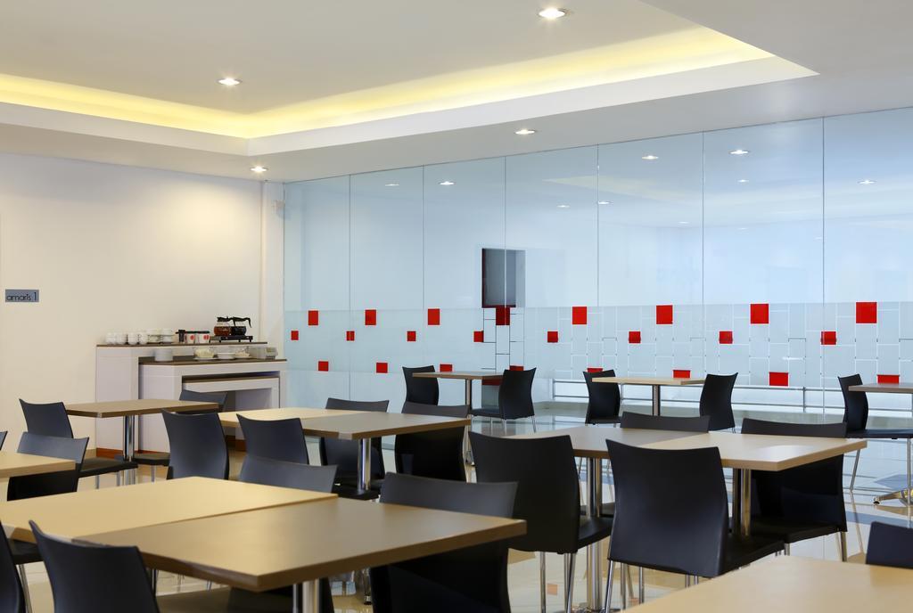 Amaris Hotel Ponorogo Kültér fotó