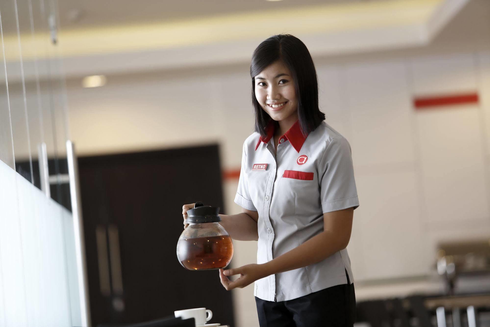 Amaris Hotel Ponorogo Kültér fotó